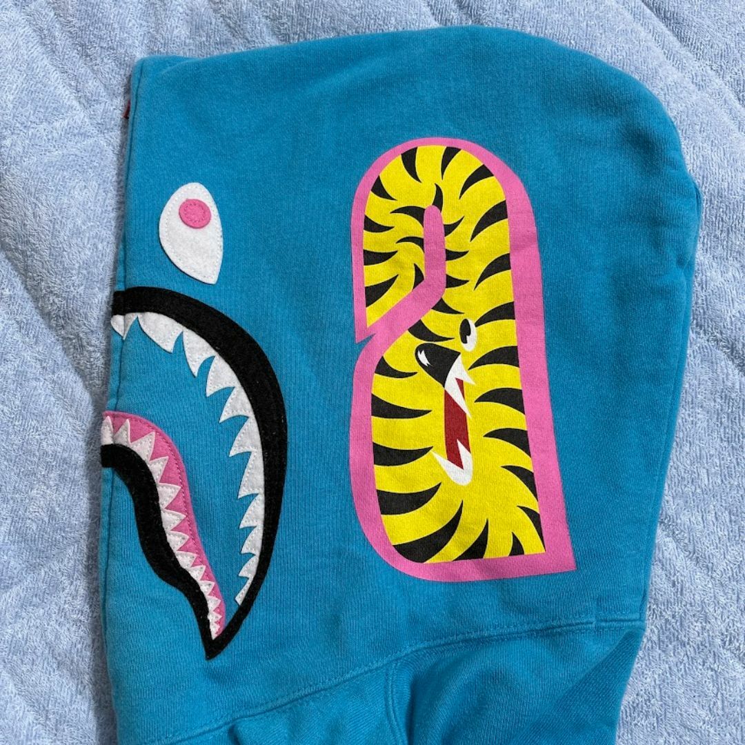 A BATHING APE - bape shark hoodie neon blue シャーク A BATHING APE - bape shark hoodie neon blue シャーク