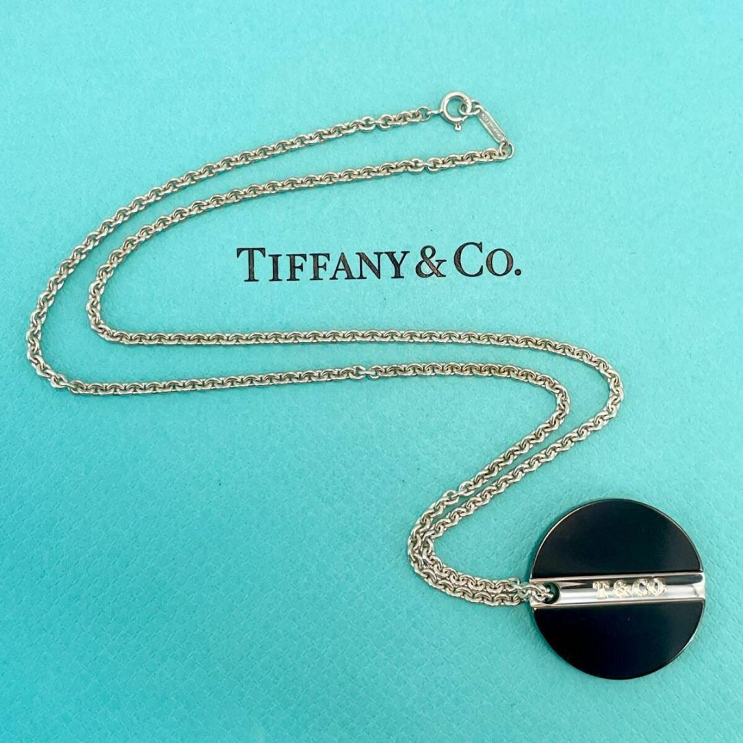 Tiffany & Co. - ティファニー ブラック チタン ラウンド ロゴ Tiffany & Co. - ティファニー ブラック チタン ラウンド ロゴ