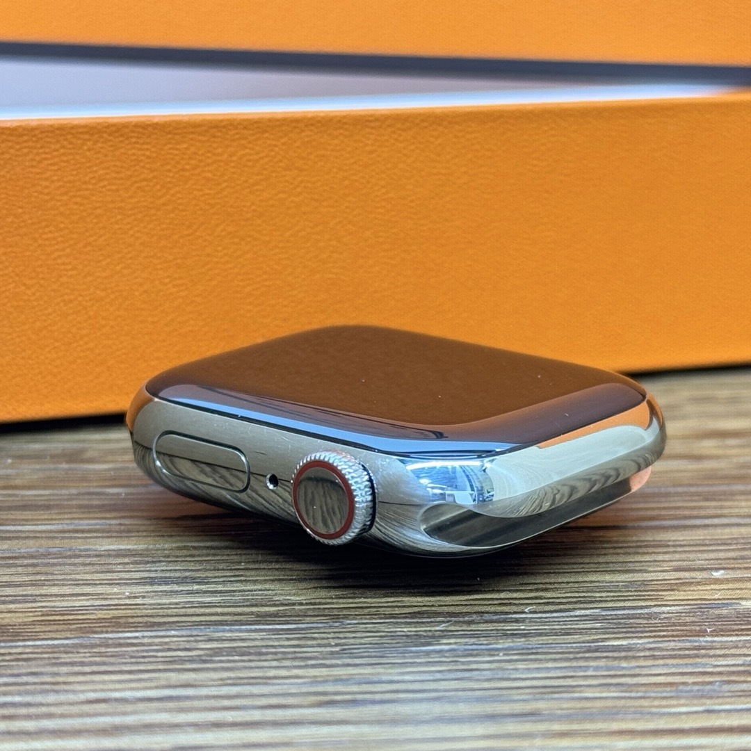 Apple - 2488 極美品 Apple Watch エルメス シリーズ7 シルバー Apple - 2488 極美品 Apple Watch エルメス シリーズ7 シルバー