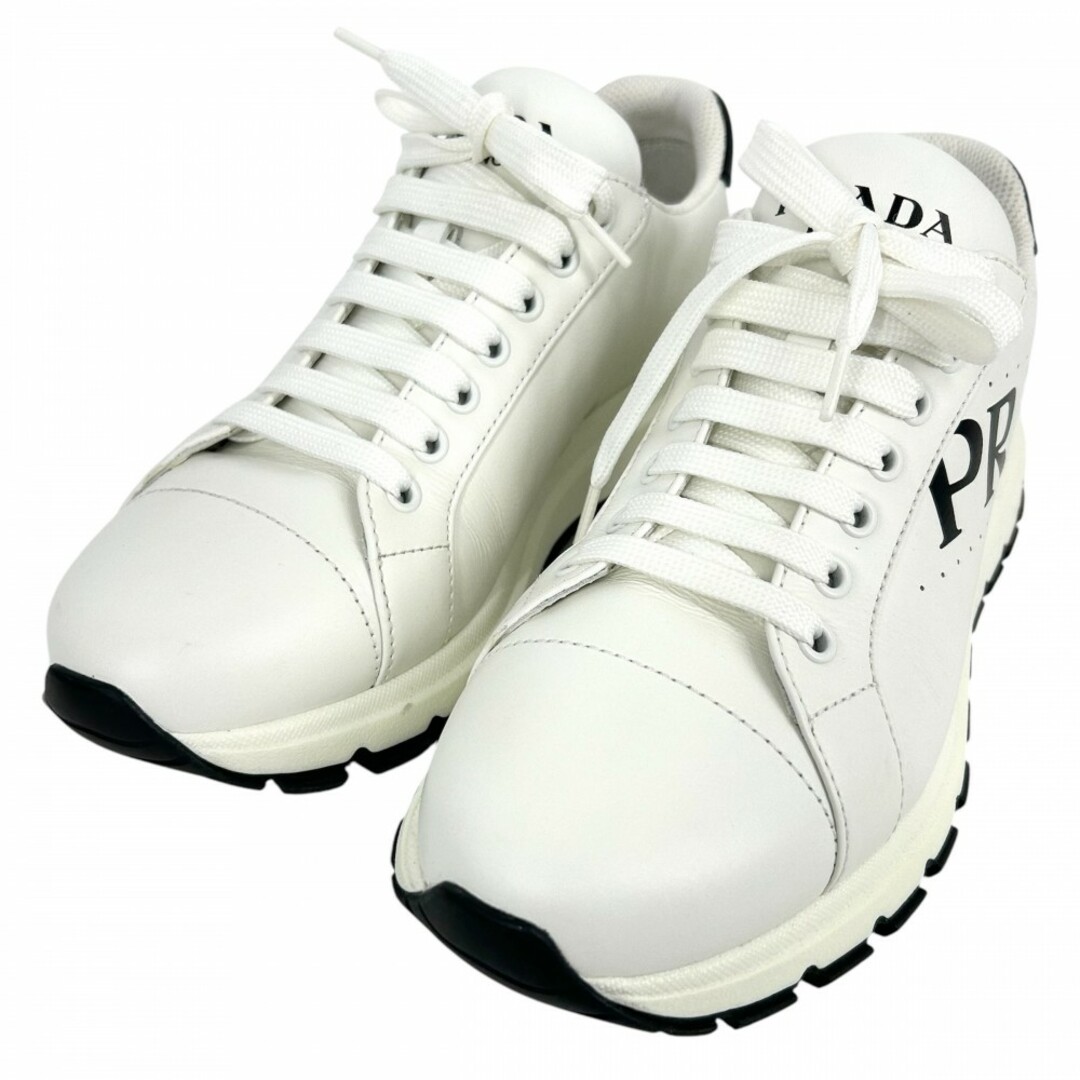 PRADA - PRADA プラダ スニーカー ロゴプリント ローカット 運動 PRADA - PRADA プラダ スニーカー ロゴプリント ローカット 運動