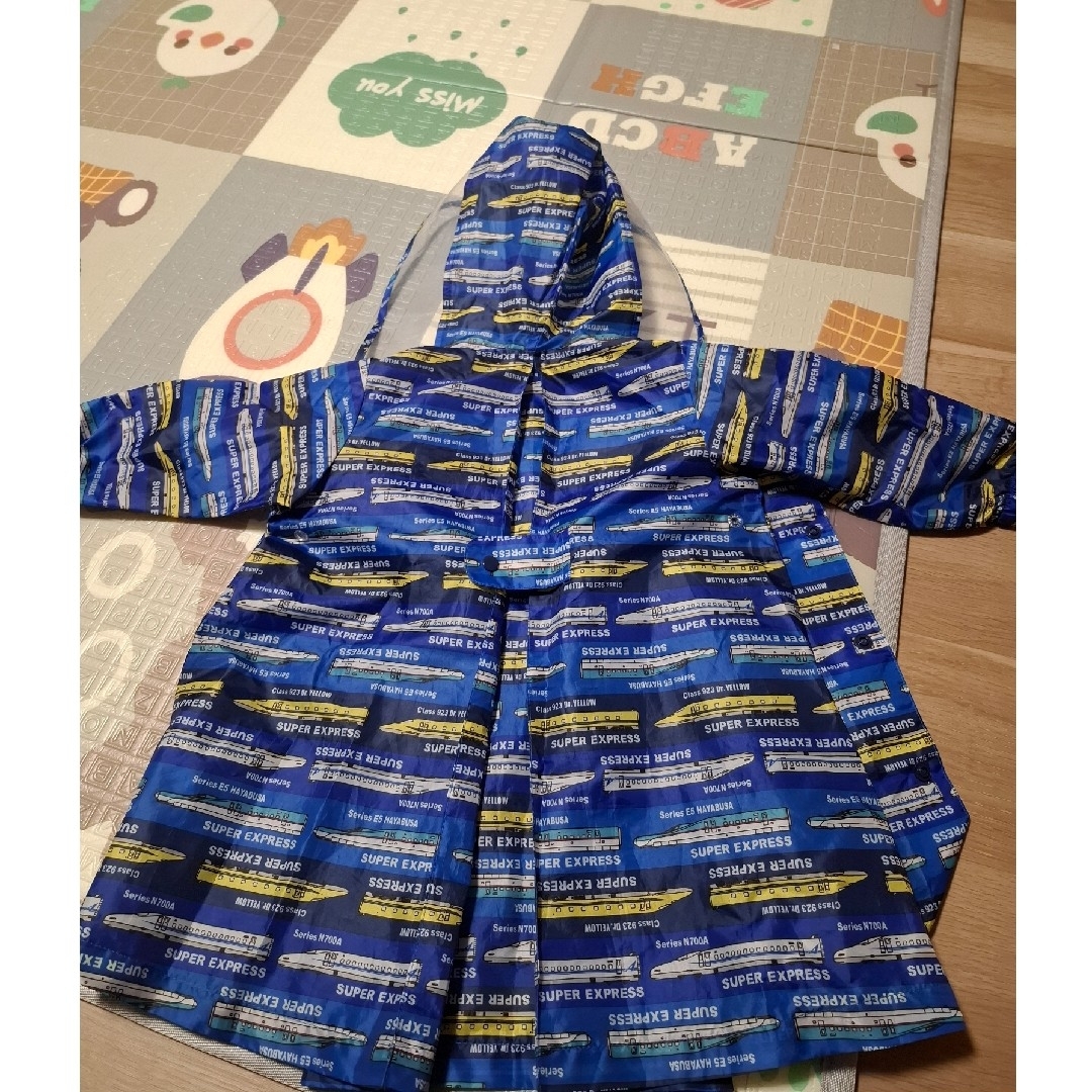 KIDS FORET - 新幹線 電車柄レインコート Sサイズの通販 by KIDS FORET - 新幹線 電車柄レインコート Sサイズの通販 by