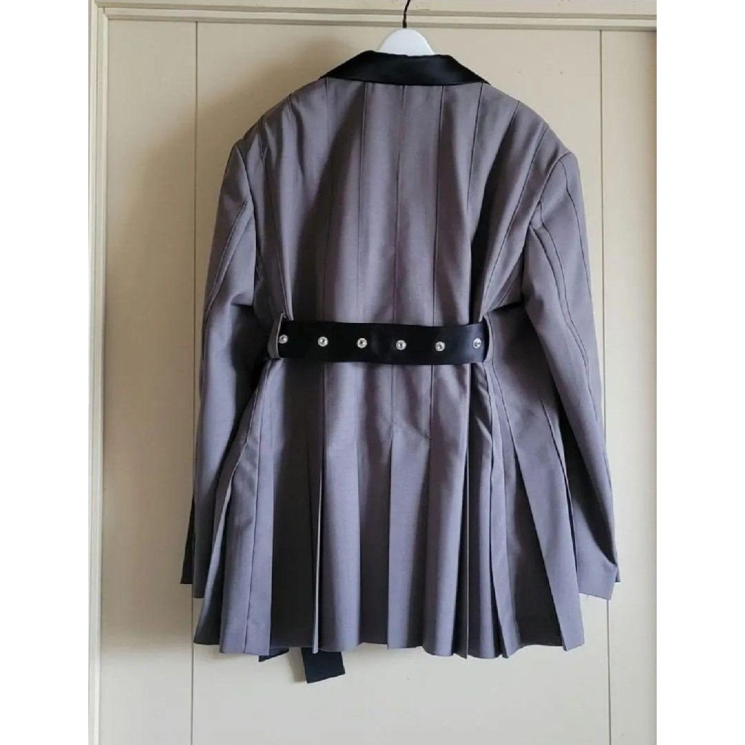 sacai - sacai 着用1度の美品 191000円 23SS PleatedJacketの sacai - sacai 着用1度の美品 191000円 23SS PleatedJacketの