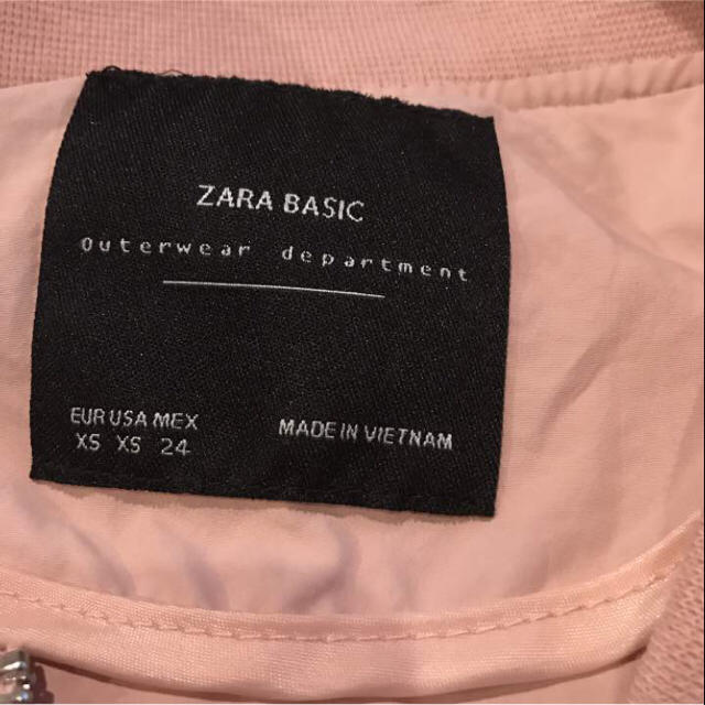 ZARA(ザラ)のZARA レディース ブルゾン 未使用 値下げ！ レディースのジャケット/アウター(ブルゾン)の商品写真