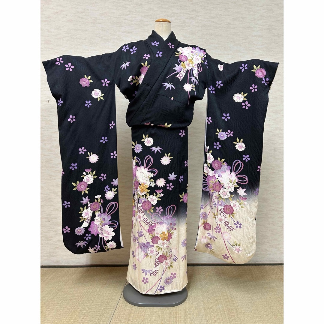 振袖 正絹 成人式 結婚式 黒 藤 桜 金刺繍 金 刺繍の通販 by MJ 振袖 正絹 成人式 結婚式 黒 藤 桜 金刺繍 金 刺繍の通販 by MJ