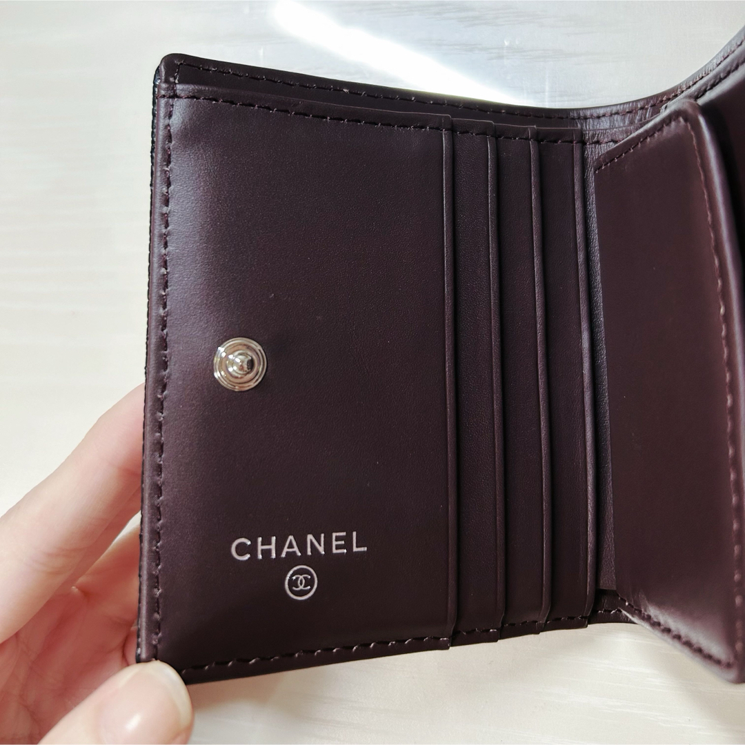 CHANEL - CHANEL 二つ折り財布の通販 by ち's shop|シャネル CHANEL - CHANEL 二つ折り財布の通販 by ち's shop|シャネル