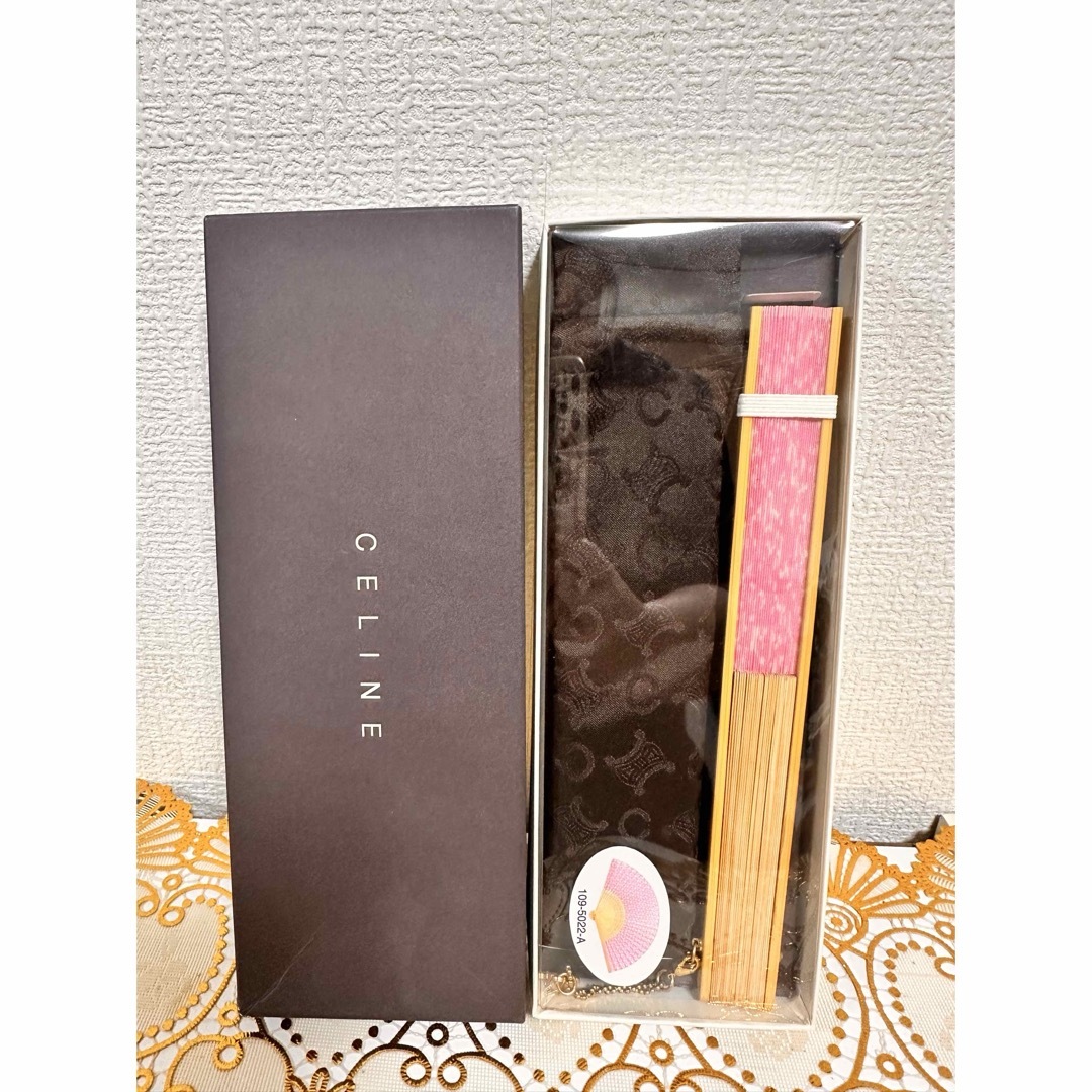CELINE - ♡未使用♡セリーヌCELINE♡扇子うちわ♡ピンク♡ロゴ CELINE - ♡未使用♡セリーヌCELINE♡扇子うちわ♡ピンク♡ロゴ