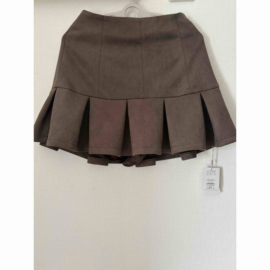 one after another NICE CLAUP(ワンアフターアナザーナイスクラップ)のNICE CLAUPボックスプリーツミニスカート 新品タグ付き レディースのスカート(ミニスカート)の商品写真