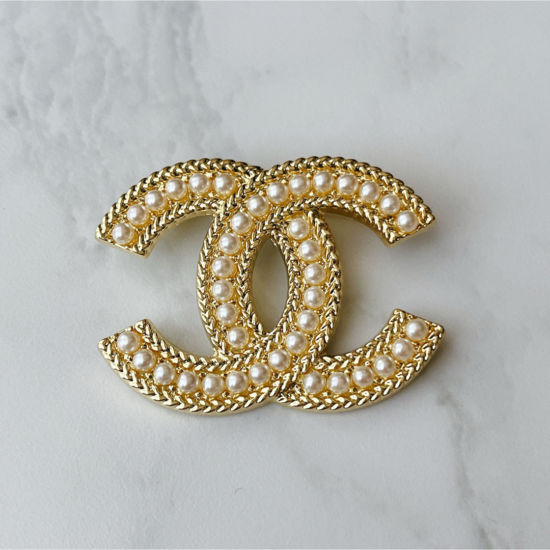CHANEL - シャネル ヴィンテージ ブローチ ゴールドの通販 by CHANEL - シャネル ヴィンテージ ブローチ ゴールドの通販 by
