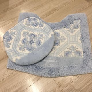 ローラアシュレイ(LAURA ASHLEY)のローラアシュレイ トイレマット & フタカバー(トイレマット)