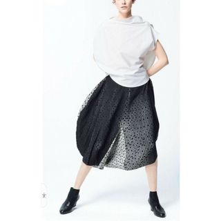 ISSEY MIYAKE(パンツ)のフリマアイテム一覧 ISSEY MIYAKE(パンツ)のフリマアイテム一覧