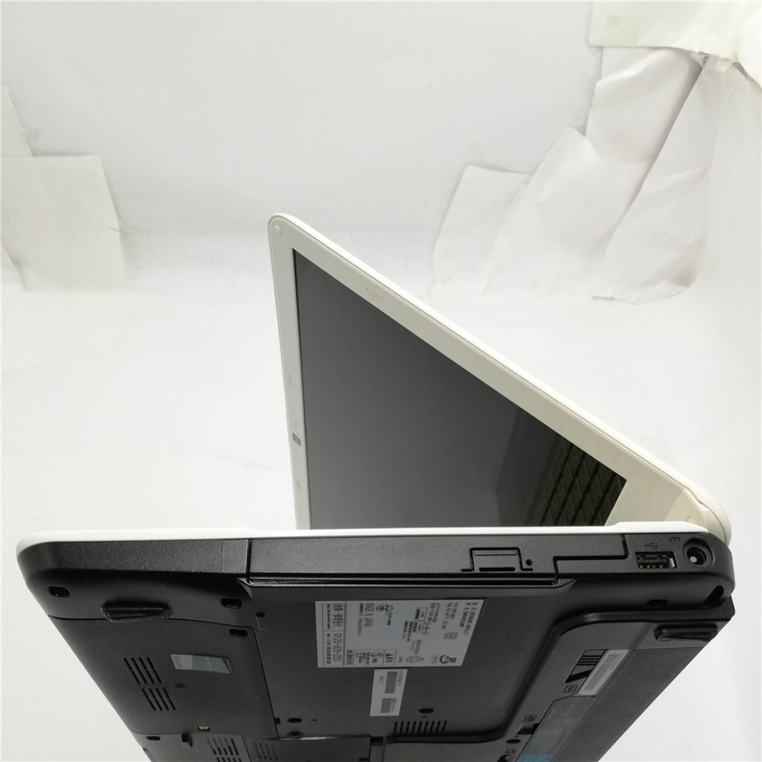 富士通 - 富士通 ノートパソコン AH53/J 白 中古 Core i7 BDの 富士通 - 富士通 ノートパソコン AH53/J 白 中古 Core i7 BDの