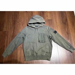 STONE ISLAND(パーカー)のフリマアイテム一覧 STONE ISLAND(パーカー)のフリマアイテム一覧