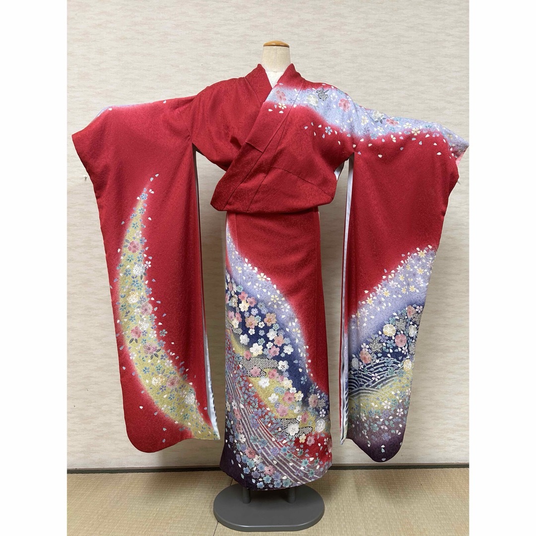 振袖 正絹 成人式 結婚式 赤 紅 八重桜 小さな八重桜の通販 by 振袖 正絹 成人式 結婚式 赤 紅 八重桜 小さな八重桜の通販 by