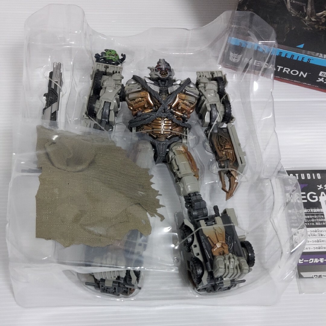 未使用】トランスフォーマー スタジオシリーズ SS-27 メガトロン 未使用】トランスフォーマー スタジオシリーズ SS-27 メガトロン