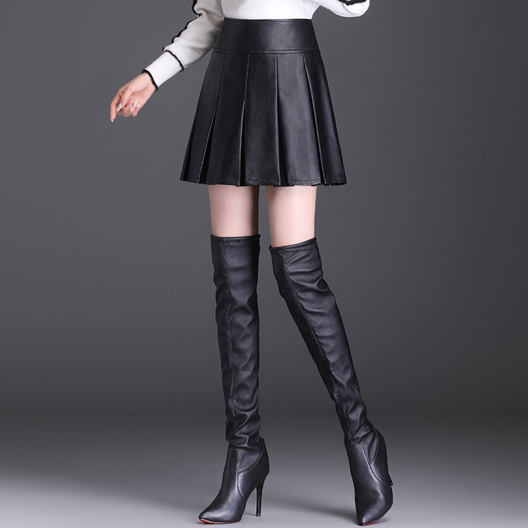 新品☆ レザー ミニスカート 合皮 レザースカートの通販 by かな 新品☆ レザー ミニスカート 合皮 レザースカートの通販 by かな