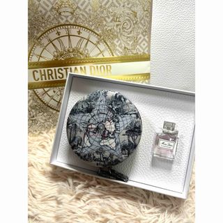 Dior - DIOR 箱 リボンの通販 by SU's shop|ディオールならラクマ Dior - DIOR 箱 リボンの通販 by SU's shop|ディオールならラクマ