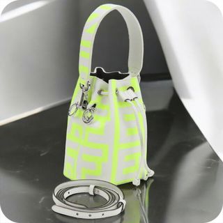 FENDI - 【5da1026】フェンディ ショルダーバッグ ズッキーノ FENDI - 【5da1026】フェンディ ショルダーバッグ ズッキーノ