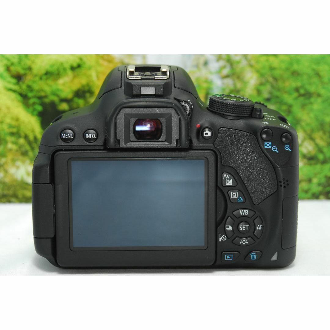 ✨ショット数約2500回✨反転モニター✨Canon Kiss X7i✨美品✨の ✨ショット数約2500回✨反転モニター✨Canon Kiss X7i✨美品✨の