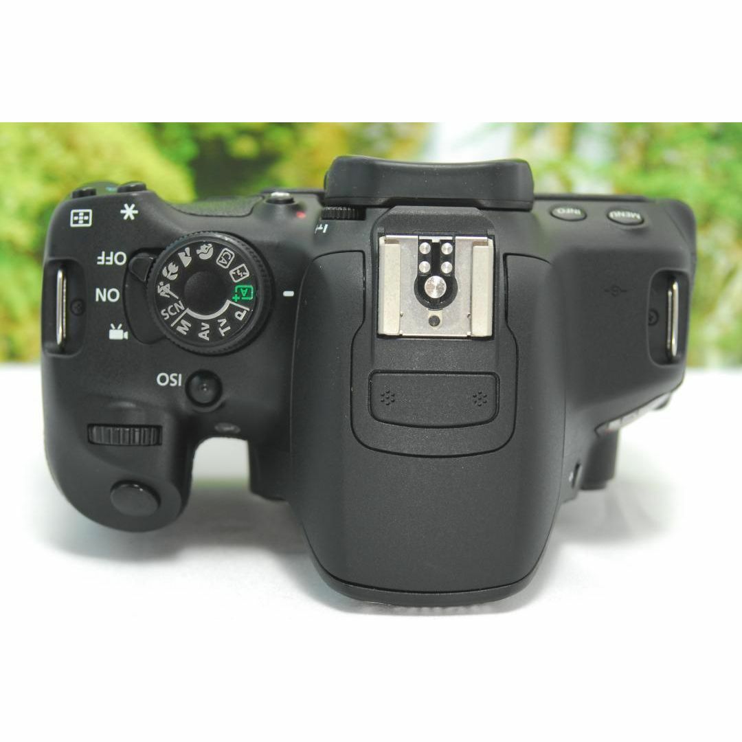 人気メーカー・ブランド ✨ショット数約2500回✨反転モニター✨Canon Kiss X7i✨美品✨の デジタルカメラ