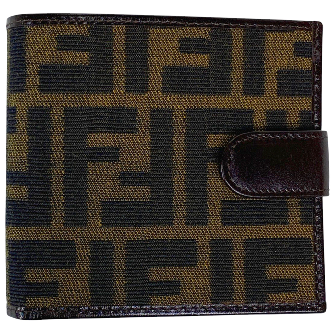 FENDI - フェンディ ズッカ柄 二つ折り 財布 レディース 【中古 FENDI - フェンディ ズッカ柄 二つ折り 財布 レディース 【中古