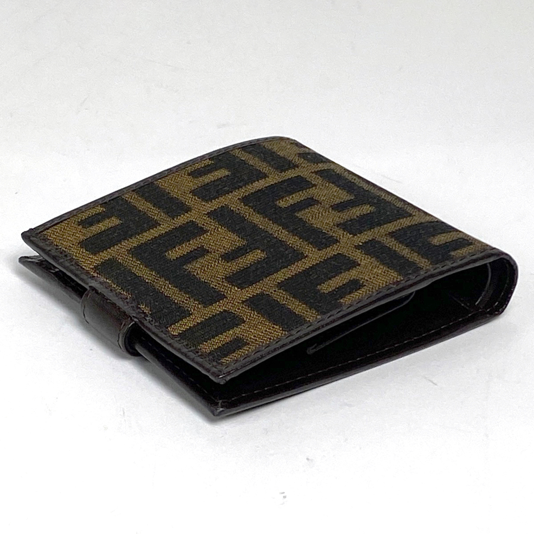 FENDI - フェンディ ズッカ柄 二つ折り 財布 レディース 【中古 FENDI - フェンディ ズッカ柄 二つ折り 財布 レディース 【中古