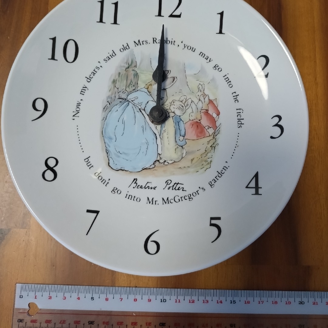 WEDGWOOD - ピーターラビット時計の通販 by やまちゃん's shop WEDGWOOD - ピーターラビット時計の通販 by やまちゃん's shop