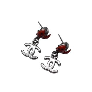 CHANEL(ピアス ・ レッド/赤色系)のフリマアイテム一覧 CHANEL(ピアス ・ レッド/赤色系)のフリマアイテム一覧