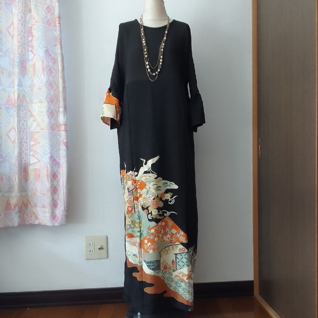着物リメイクワンピース留袖ドレス鶴の通販 by ゆあ's shop|ラクマ 着物リメイクワンピース留袖ドレス鶴の通販 by ゆあ's shop|ラクマ