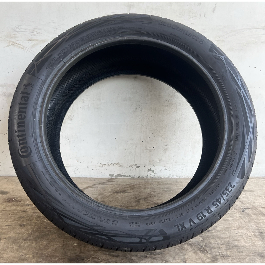 コンチネンタル - 送料込み235/45R19 コンチネンタル コンチネンタル - 送料込み235/45R19 コンチネンタル