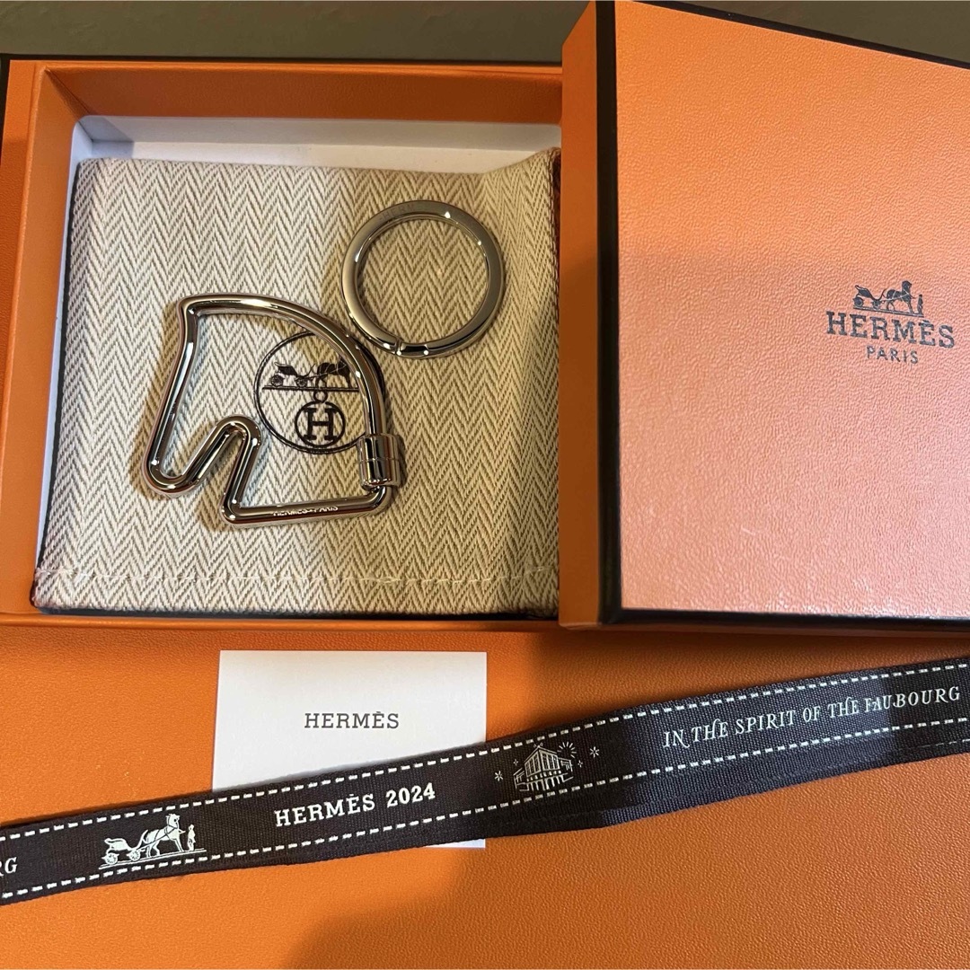 HERMES - 【新品未使用】HERMES シュバルキーリング ホース HERMES - 【新品未使用】HERMES シュバルキーリング ホース