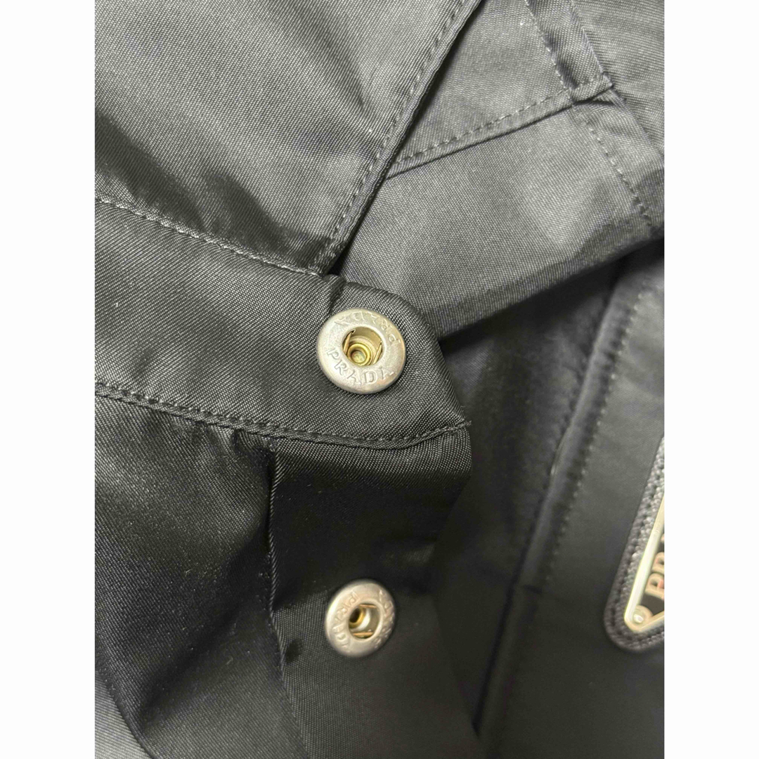 PRADA - PRADA Re Nylonトライアングルロゴシャツジャケットの PRADA - PRADA Re Nylonトライアングルロゴシャツジャケットの