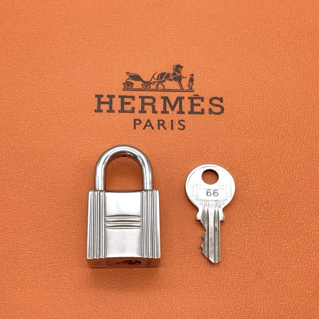 HERMES - 極美品 エルメス カデナ パドロック 鍵 no.66 シルバー HERMES - 極美品 エルメス カデナ パドロック 鍵 no.66 シルバー