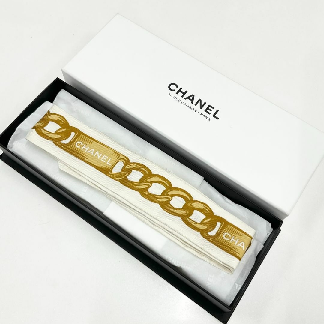 CHANEL - M10768 シャネル ロゴ チェーン シルク スカーフ ヘア CHANEL - M10768 シャネル ロゴ チェーン シルク スカーフ ヘア