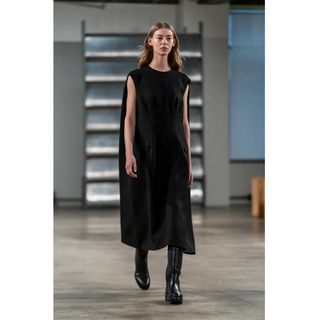 THE ROW(ロングワンピース/マキシワンピース)のフリマアイテム一覧 THE ROW(ロングワンピース/マキシワンピース)のフリマアイテム一覧