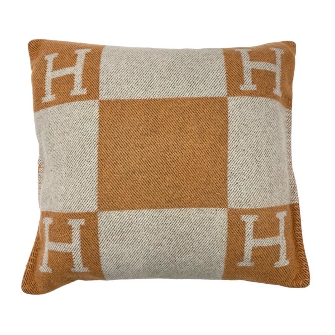 HERMES - エルメス HERMES オレンジ ベージュ ロゴ クッションの HERMES - エルメス HERMES オレンジ ベージュ ロゴ クッションの