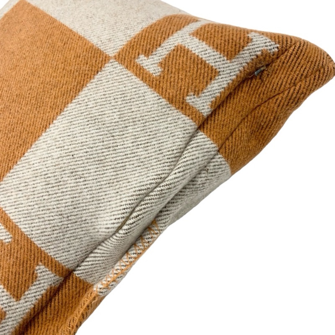 HERMES - エルメス HERMES オレンジ ベージュ ロゴ クッションの HERMES - エルメス HERMES オレンジ ベージュ ロゴ クッションの