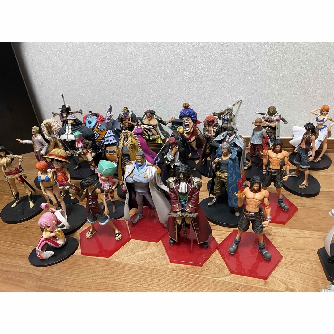 ワンピースフィギュア50体以上 の通販 by nattu's shop|ラクマ ワンピースフィギュア50体以上 の通販 by nattu's shop|ラクマ