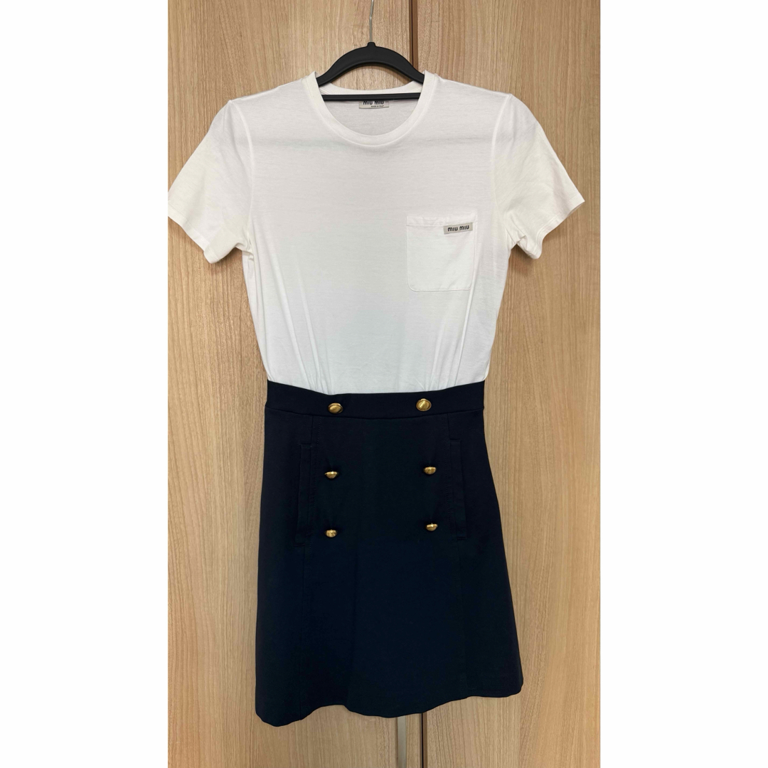MIU MIU - 【極美品】miumiu 白Tシャツと黒スカートロング MIU MIU - 【極美品】miumiu 白Tシャツと黒スカートロング