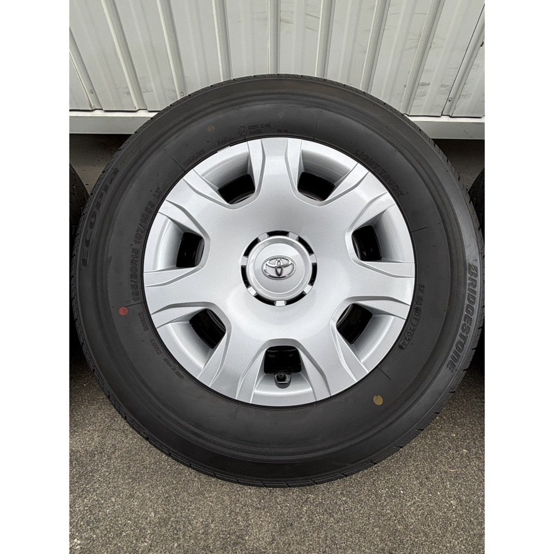トヨタ - 送料込☆ 新車外し☆200系ハイエース☆純正ホイール トヨタ - 送料込☆ 新車外し☆200系ハイエース☆純正ホイール