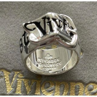 Vivienne Westwood - 初期ソリッドオーブリング ゴールド 23号の Vivienne Westwood - 初期ソリッドオーブリング ゴールド 23号の