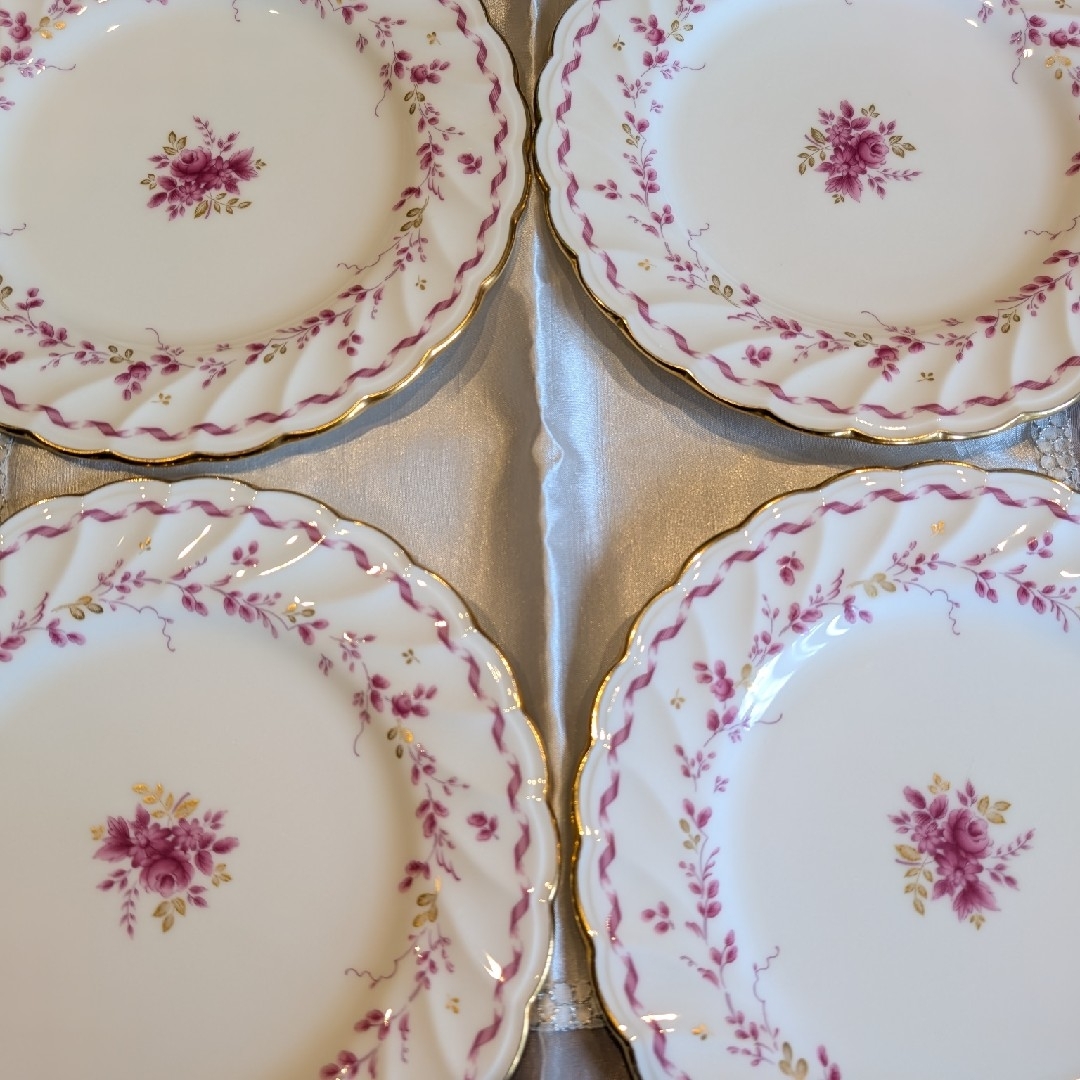 Noritake - ノリタケ スタジオコレクション ケーキ皿4枚の通販 Noritake - ノリタケ スタジオコレクション ケーキ皿4枚の通販