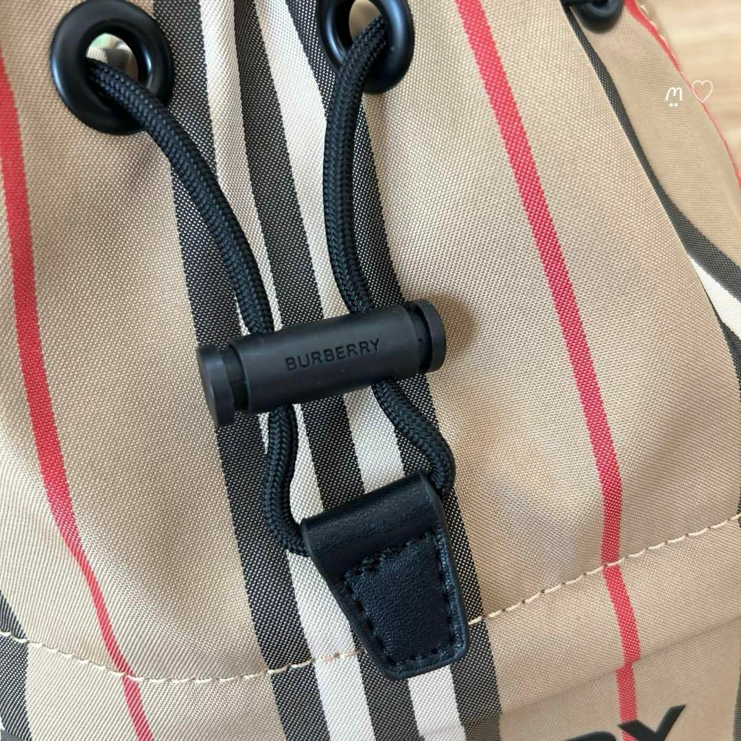 BURBERRY - バーバリー アイコンストライプドローコードポーチ BURBERRY - バーバリー アイコンストライプドローコードポーチ