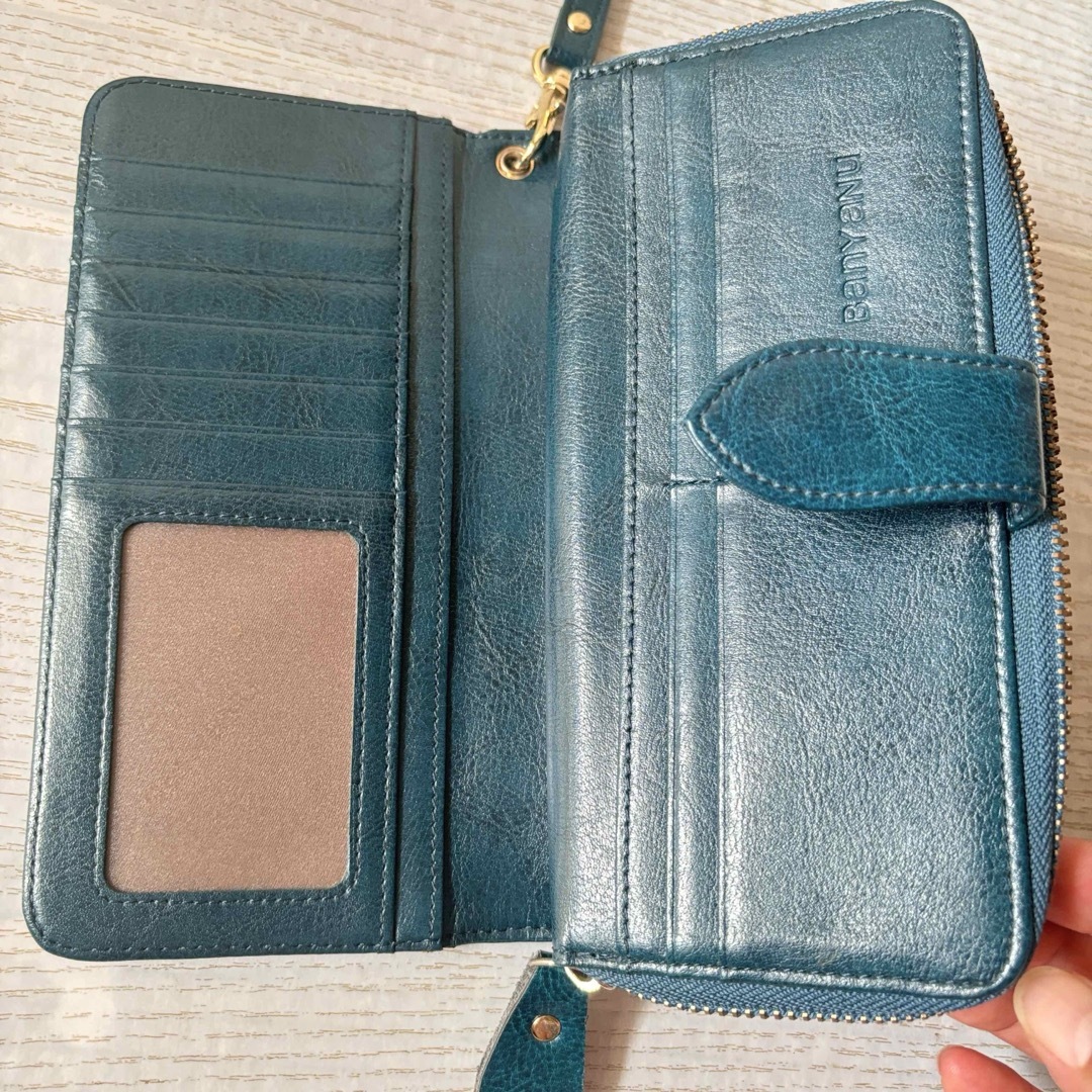 本革　長財布　レザーウォレット レディースのファッション小物(財布)の商品写真