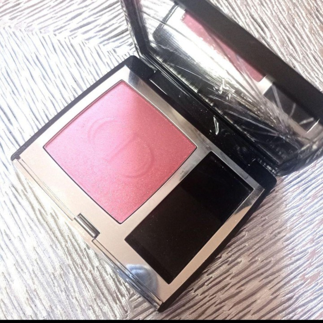 Dior - 212 TUTU Dior ディオール スキン ルージュ ブラッシュ Dior - 212 TUTU Dior ディオール スキン ルージュ ブラッシュ