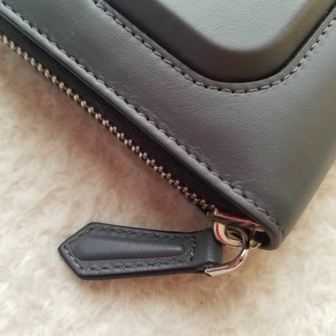 FENDI - 入手困難 FENDI フェンディ バッグバグズ ラウンド FENDI - 入手困難 FENDI フェンディ バッグバグズ ラウンド
