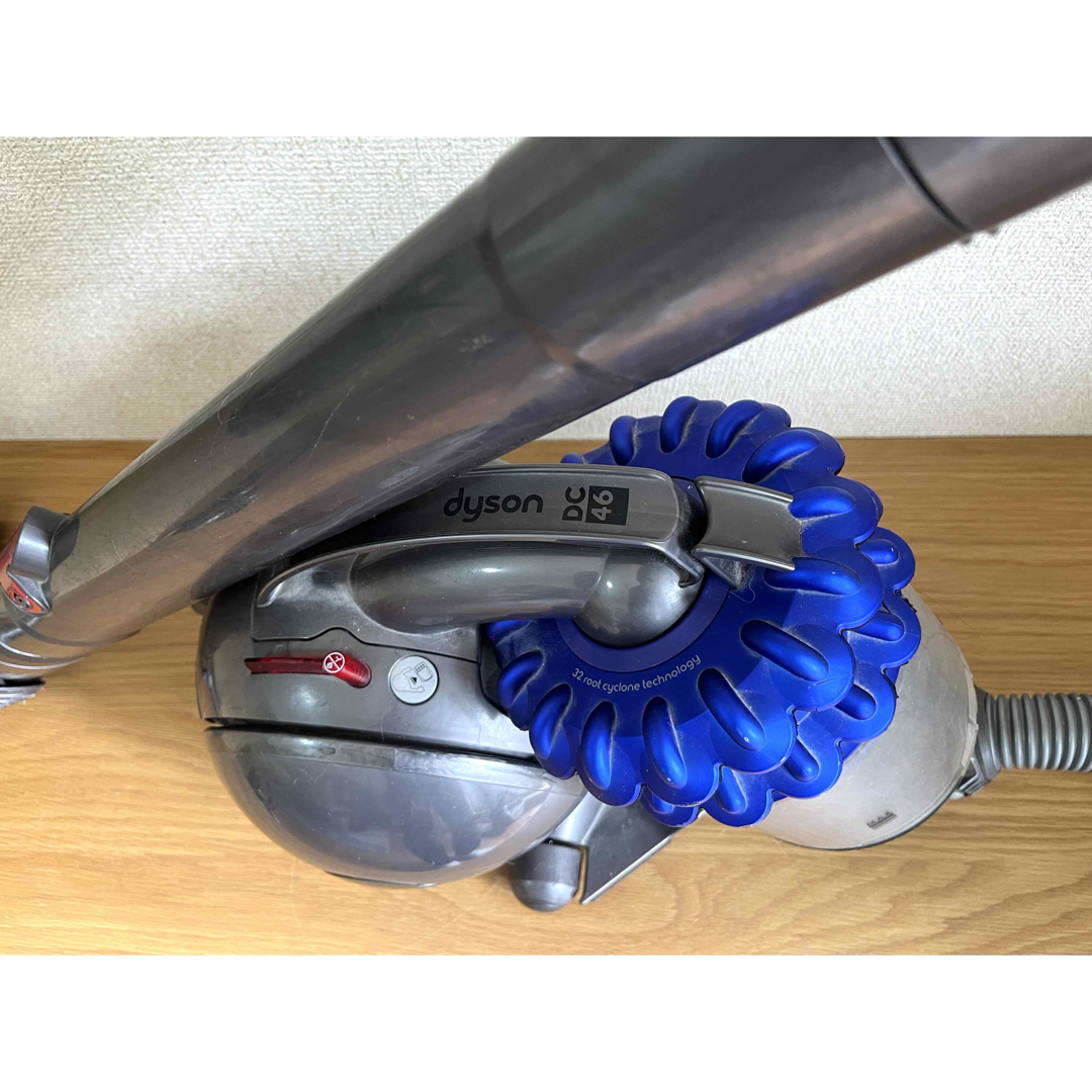 Dyson - ダイソン 電気掃除機 DC46 【消毒/清掃/動作確認済】の Dyson - ダイソン 電気掃除機 DC46 【消毒/清掃/動作確認済】の
