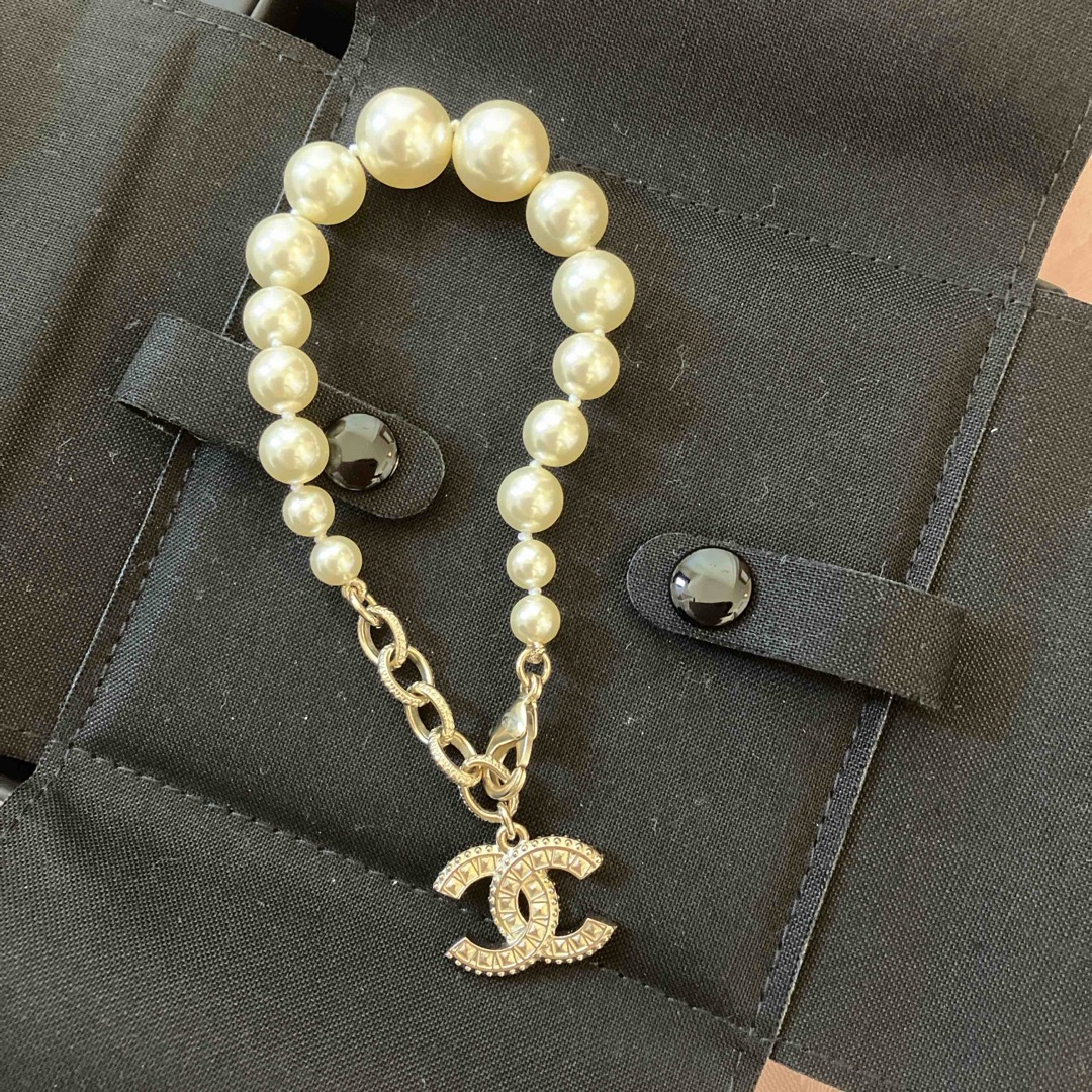 CHANEL - CHANEL 定番パールブレスレット 2025 の通販 by SUN's CHANEL - CHANEL 定番パールブレスレット 2025 の通販 by SUN's