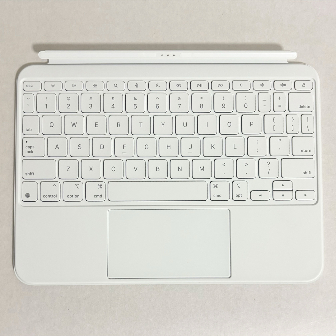 iPad - アップル純正 iPad 第10世代 マジックキーボードフォリオ iPad - アップル純正 iPad 第10世代 マジックキーボードフォリオ