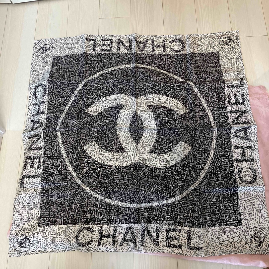CHANEL - CHANEL 非売品モノクロロゴ スカーフ 約90cm 顧客 CHANEL - CHANEL 非売品モノクロロゴ スカーフ 約90cm 顧客