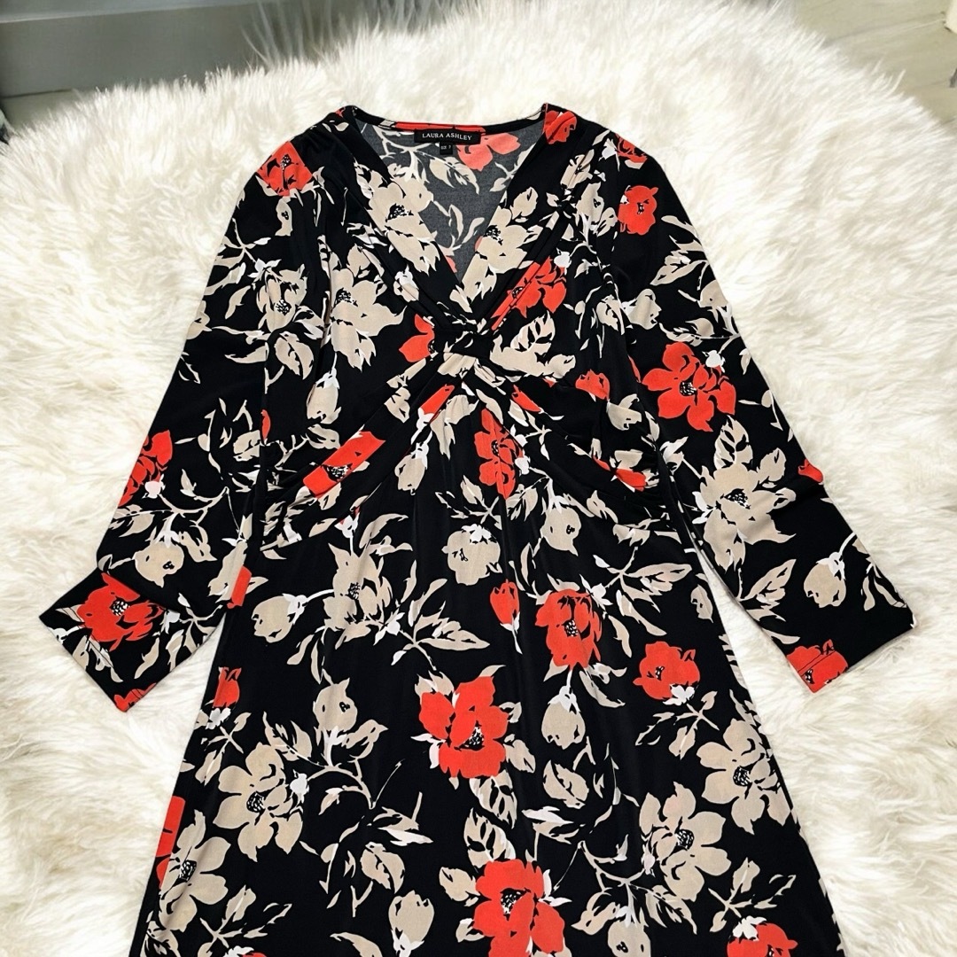 LAURA ASHLEY - 【美品】ローラアシュレイ ワンピース 総柄 花柄 LAURA ASHLEY - 【美品】ローラアシュレイ ワンピース 総柄 花柄